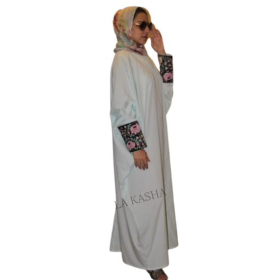 Kaftan abaya in crepe with traditional Persian embroidery cuff