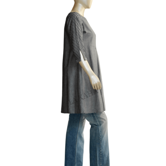 Tunic in Chambray with pintuck sleeves highlight